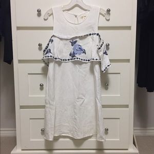 Embroidered shift dress